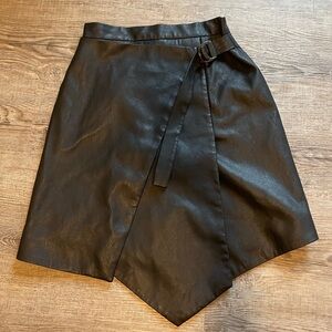 BCBGMaxazria Pleather Mini Skirt XXS